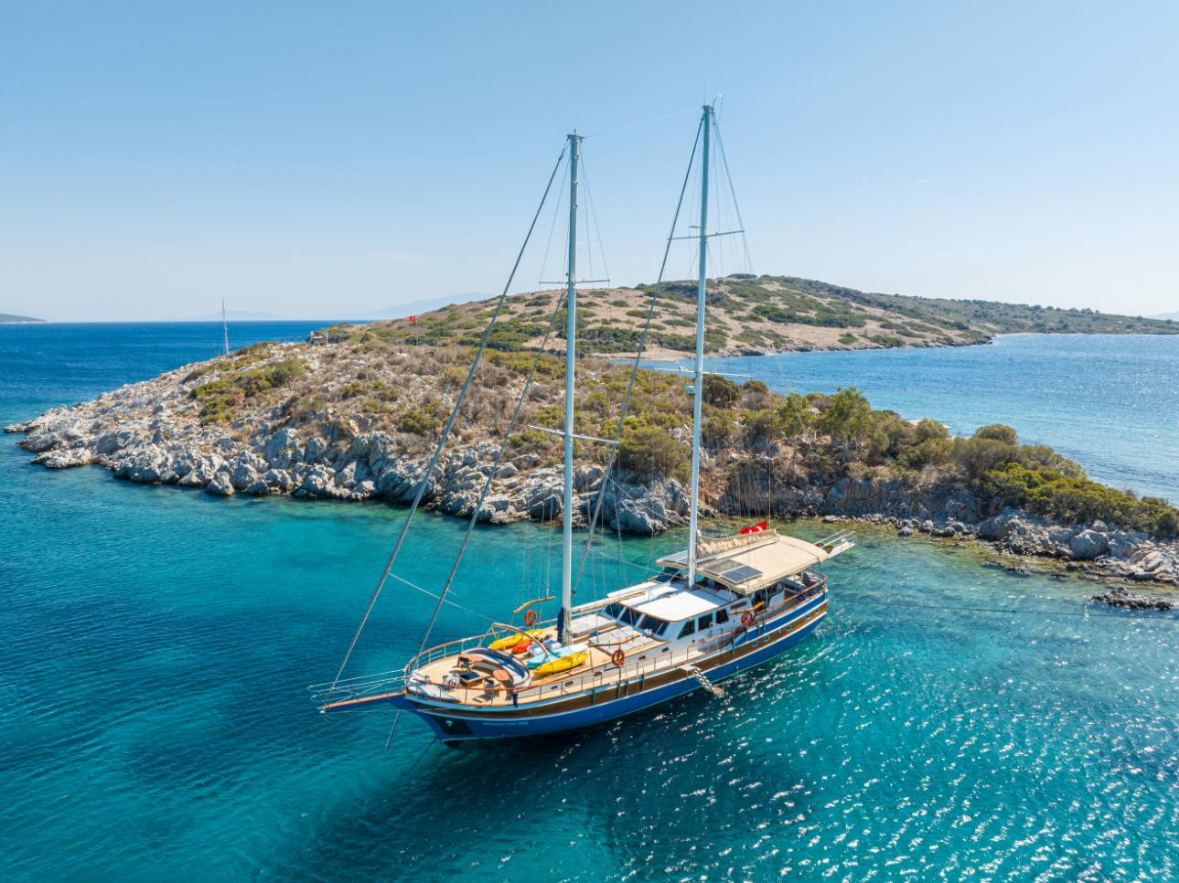 Yate Gozdem The One-Cruceros por Turquía