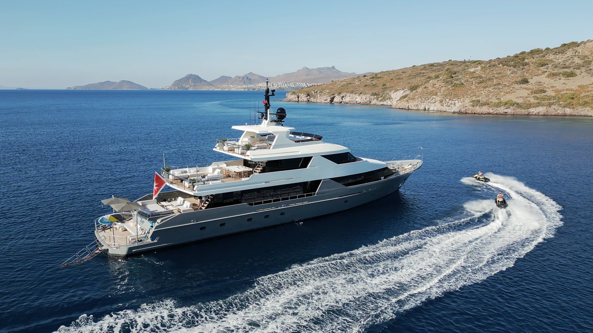 Yacht a motore Illusion 2