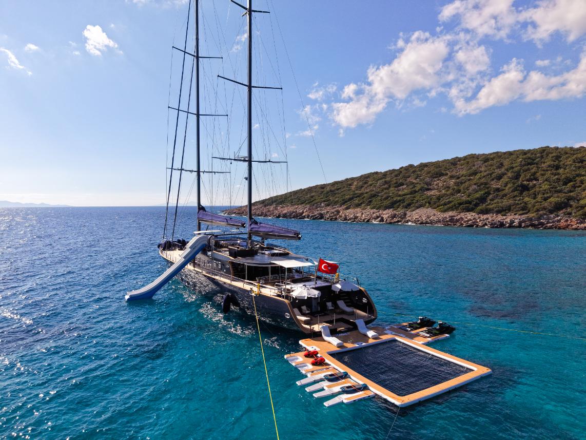 Motorsailer Yacht Oguz Khan-Luxury Gulet Cruises