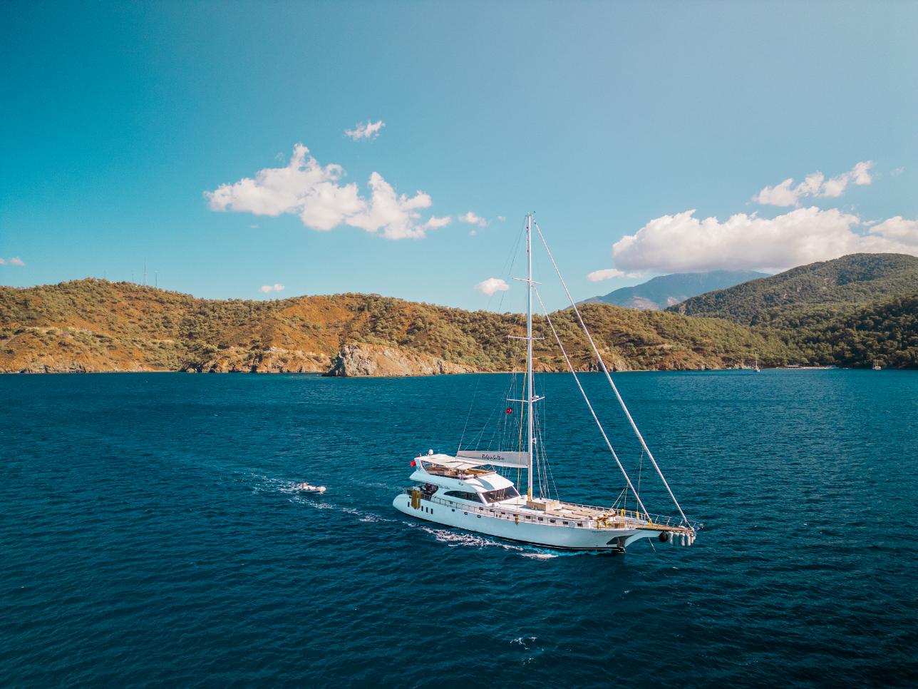 Motorsegelyacht „Belgin Sultan“