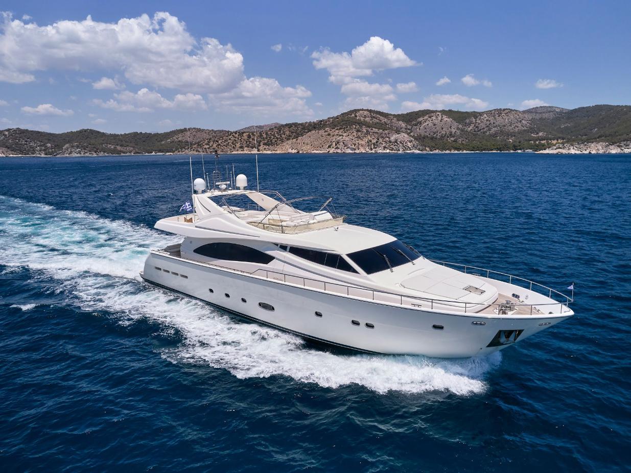 Yacht à moteur Estia Yi