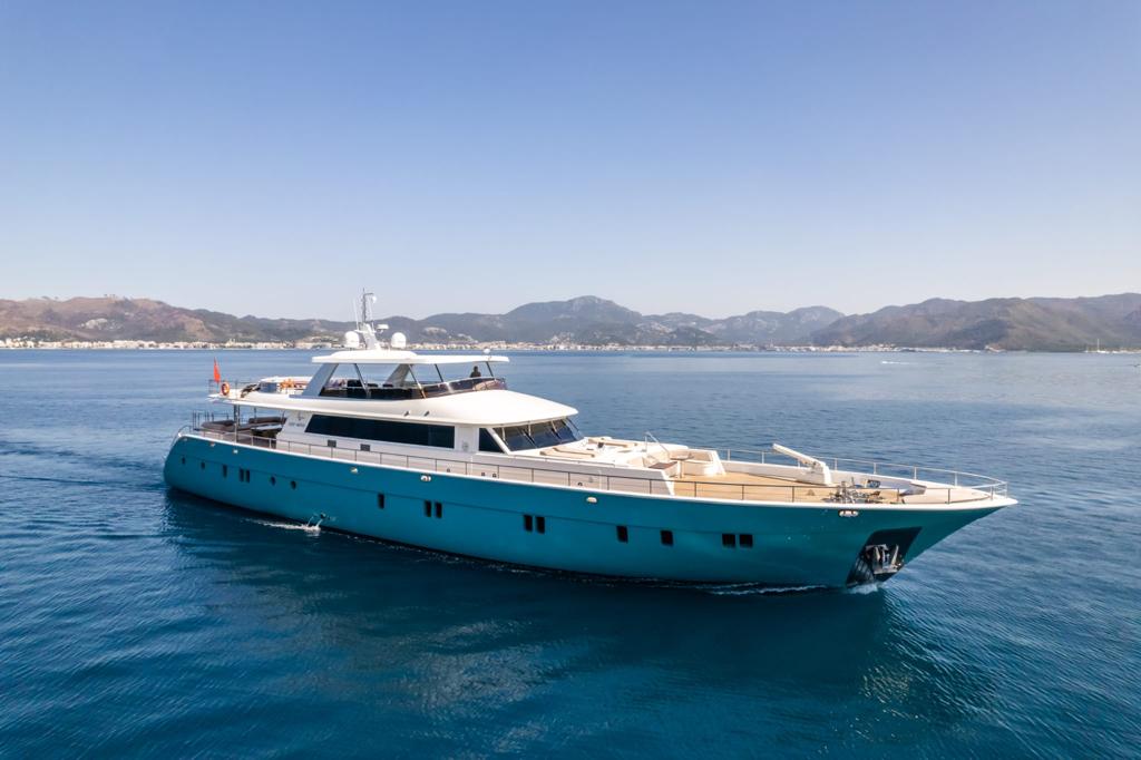 Motoryacht Deep Water